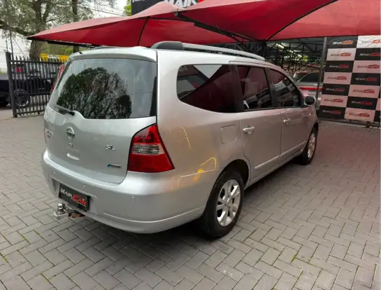 NISSAN-LIVINA-2013