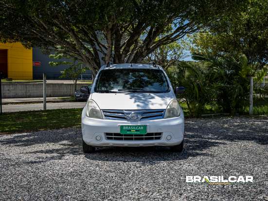 NISSAN-LIVINA-2012