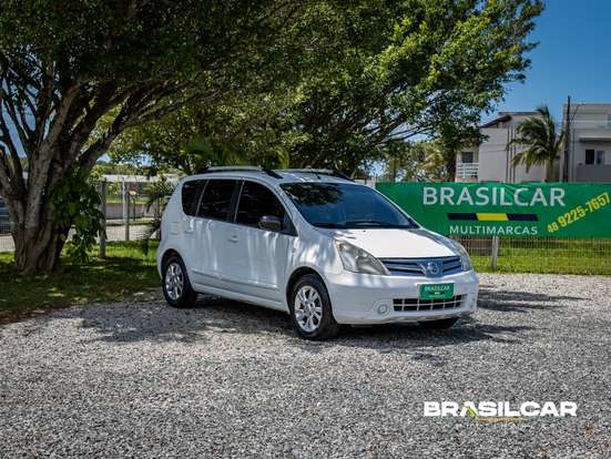NISSAN-LIVINA-2012