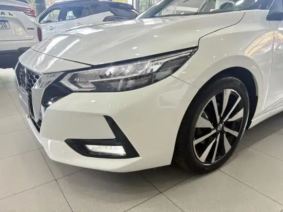 NISSAN-SENTRA-2023