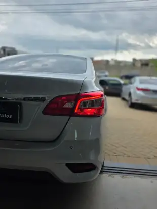 NISSAN-SENTRA-2019