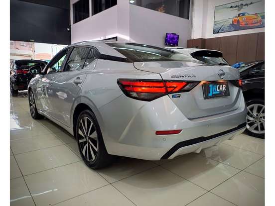 NISSAN-SENTRA-2023