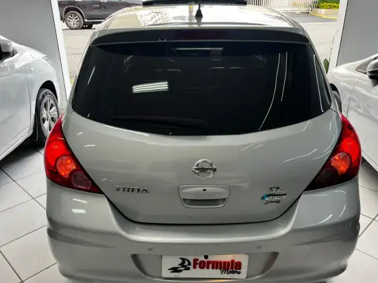 NISSAN-TIIDA-2011