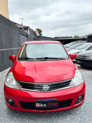 NISSAN-TIIDA-2010