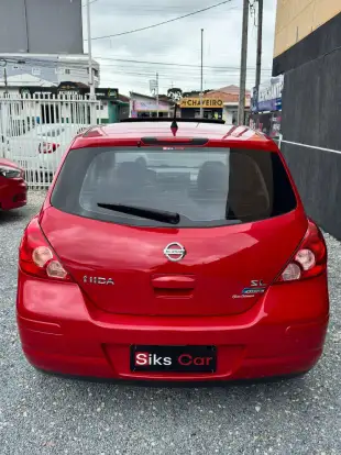 NISSAN-TIIDA-2010