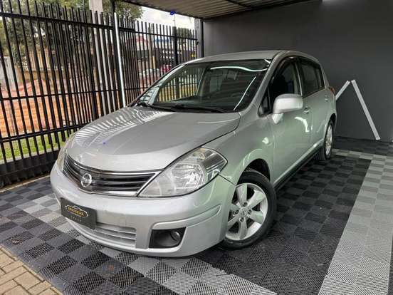 NISSAN-TIIDA-2011