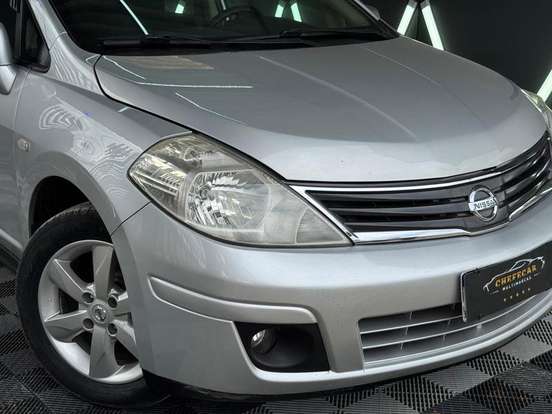 NISSAN-TIIDA-2011