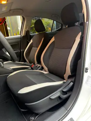 NISSAN-VERSA-2020