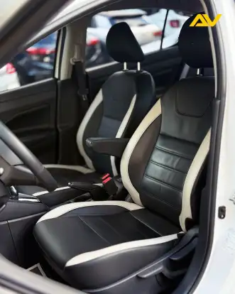 NISSAN-VERSA-2023
