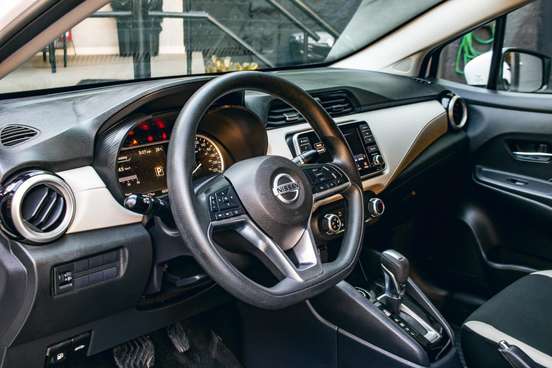NISSAN-VERSA-2023