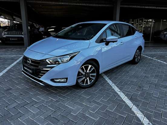 NISSAN-VERSA-2023