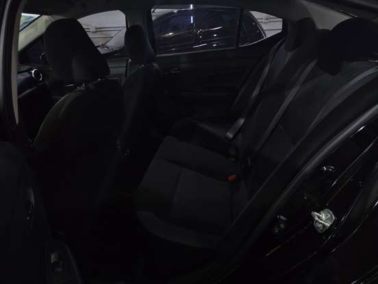 NISSAN-VERSA-2023