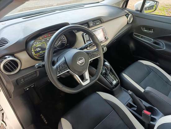 NISSAN-VERSA-2021