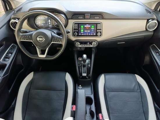 NISSAN-VERSA-2021