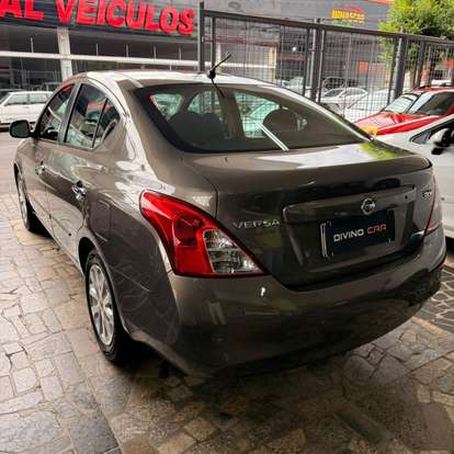 NISSAN-VERSA-2013