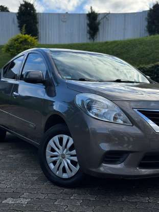 NISSAN-VERSA-2012