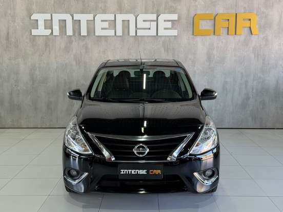 NISSAN-VERSA-2019