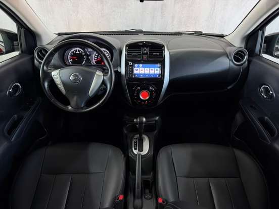 NISSAN-VERSA-2019