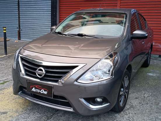 NISSAN-VERSA-2019