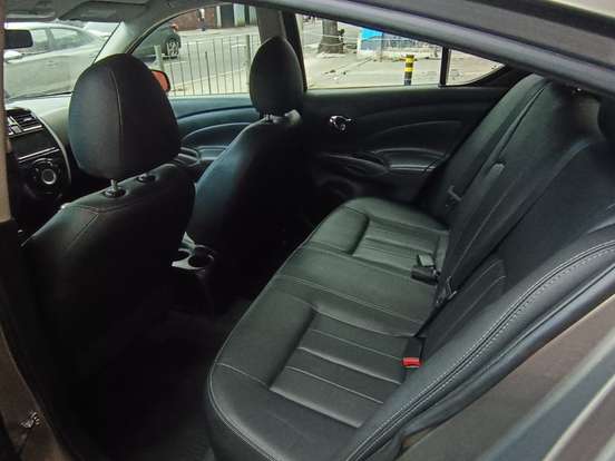NISSAN-VERSA-2019
