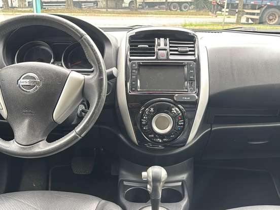 NISSAN-VERSA-1.6 16V FLEXSTART UNIQUE 4P XTRONIC NISSAN-VERSA-2017