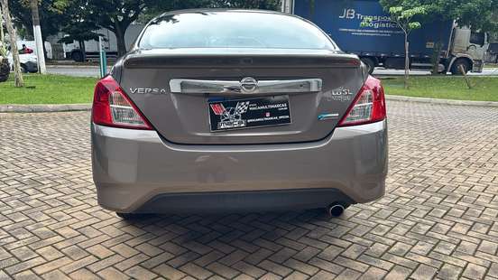 NISSAN-VERSA-1.6 16V FLEXSTART UNIQUE 4P XTRONIC NISSAN-VERSA-2017