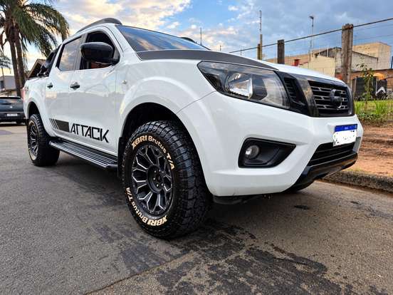 NISSAN-FRONTIER-2019