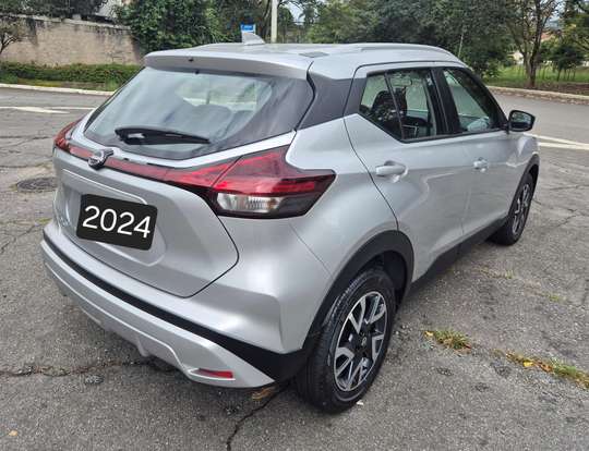 NISSAN-KICKS-2024