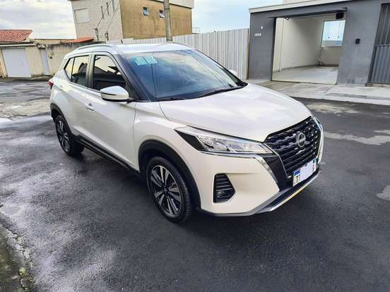 NISSAN-KICKS PLAY-2025
