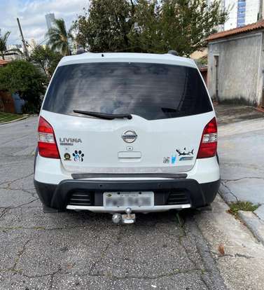 NISSAN-LIVINA-2014