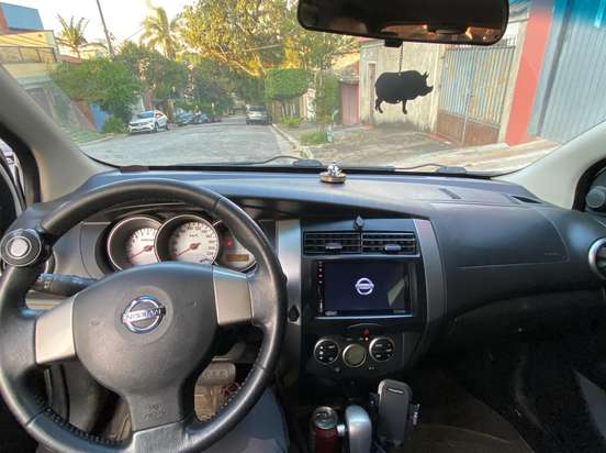 NISSAN-LIVINA-2014