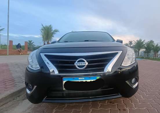 NISSAN-VERSA-2015