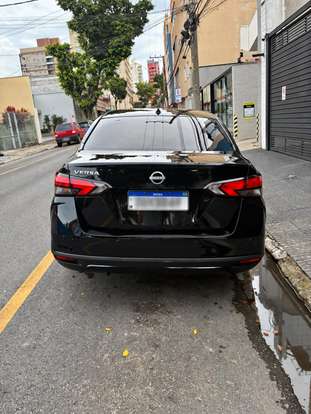 NISSAN-VERSA-2023
