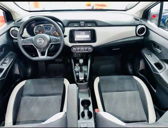 NISSAN-VERSA-2021