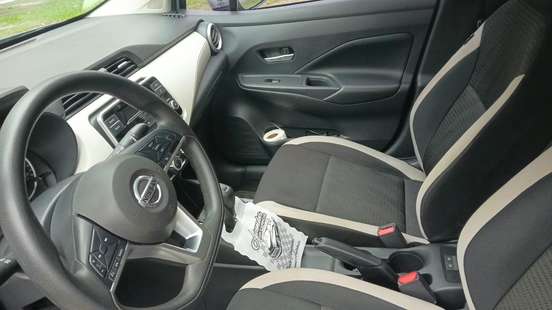NISSAN-VERSA-2021