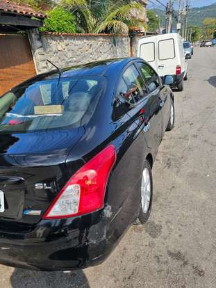 NISSAN-VERSA-2014