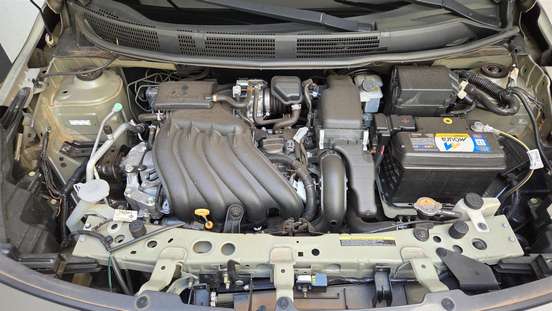 NISSAN-VERSA-2018