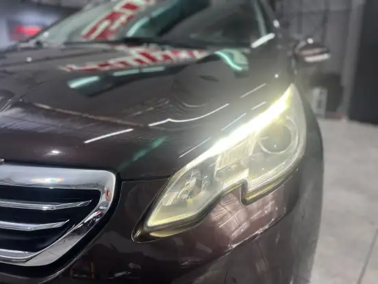 PEUGEOT-2008-1.6 16V FLEX GRIFFE 4P AUTOMÁTICO PEUGEOT-2008-2015