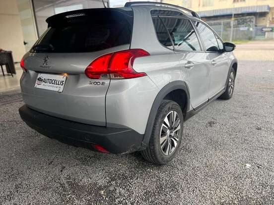 PEUGEOT-2008-2021
