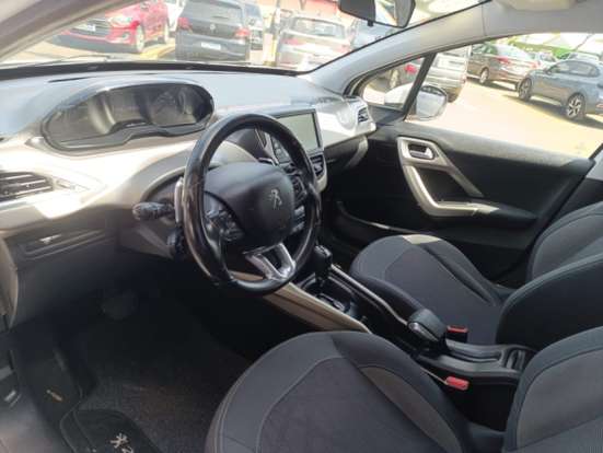 PEUGEOT-2008-2017