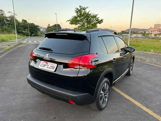 PEUGEOT-2008-2021
