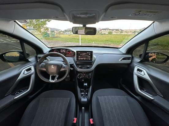 PEUGEOT-2008-2021
