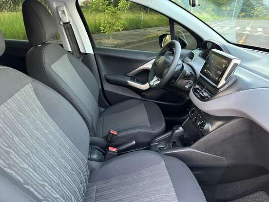 PEUGEOT-2008-2021