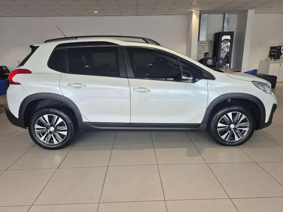 PEUGEOT-2008-2019