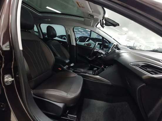 PEUGEOT-2008-2020