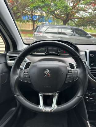 PEUGEOT-2008-1.6 16V FLEX GRIFFE 4P AUTOMÁTICO PEUGEOT-2008-2015