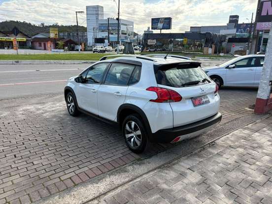 PEUGEOT-2008-1.6 16V FLEX GRIFFE 4P AUTOMÁTICO PEUGEOT-2008-2018