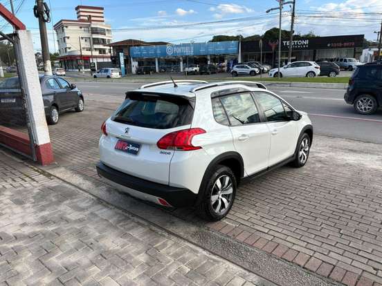 PEUGEOT-2008-2018