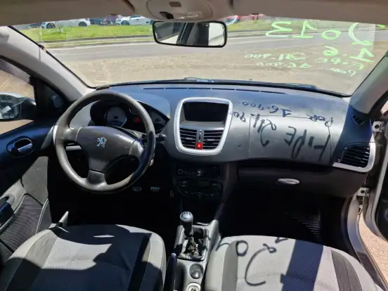 PEUGEOT-207-2012