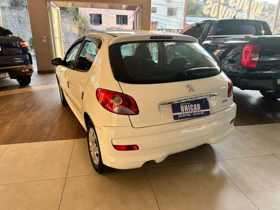 PEUGEOT-207-1.4 ACTIVE 8V FLEX 4P MANUAL PEUGEOT-207-2013